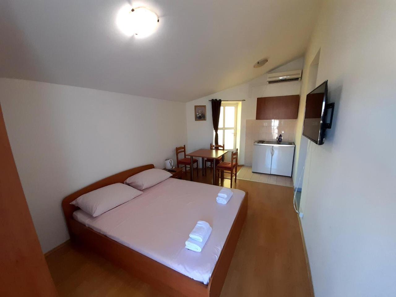 Apartments Nikolas Водице Экстерьер фото
