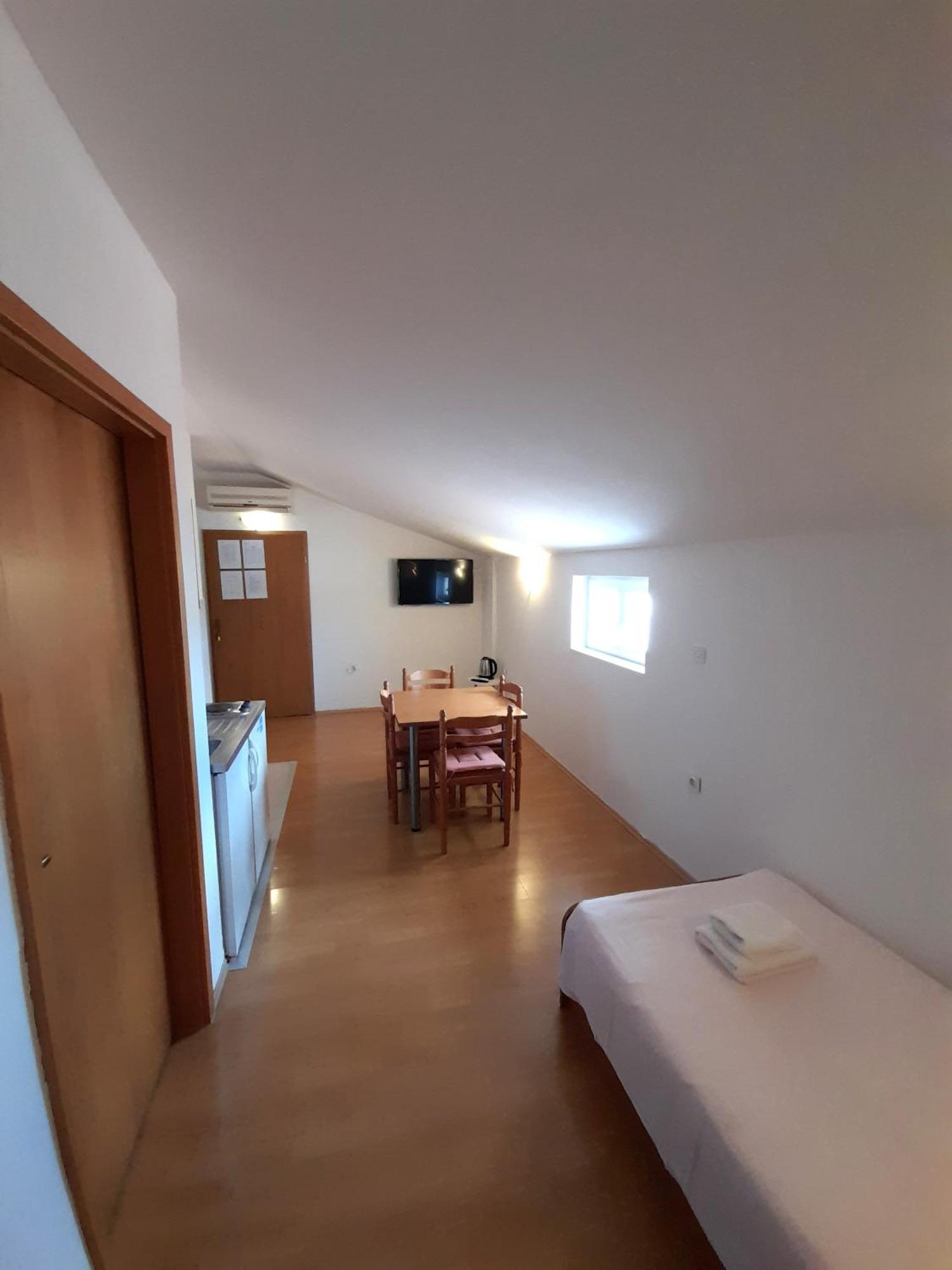 Apartments Nikolas Водице Экстерьер фото